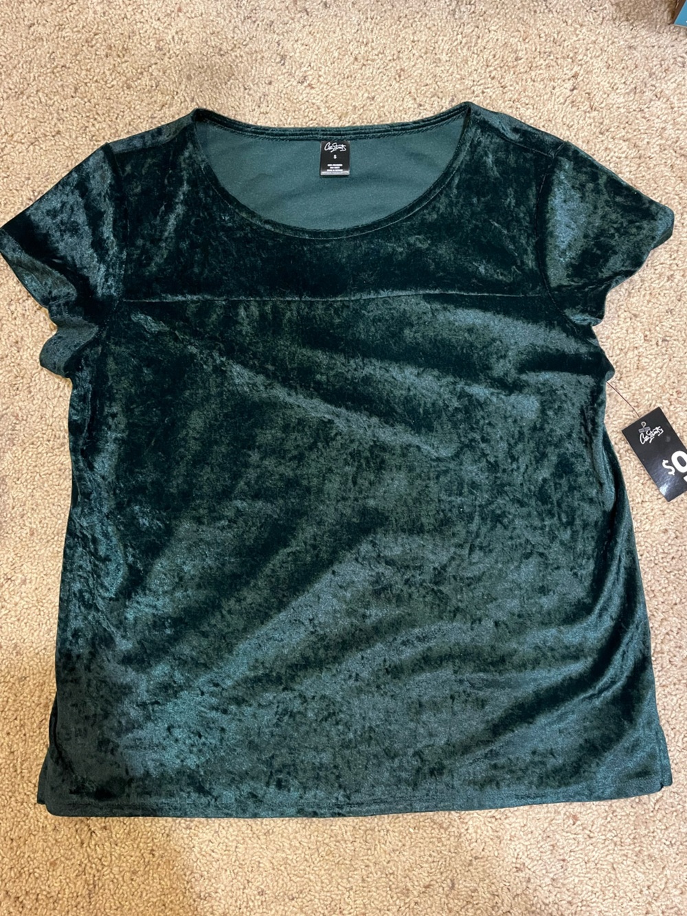 City Streets Deep Green Velvet Short Sleeve Scoop Tee